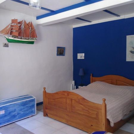 Hotel La Sourciére d'Eros à Bellesserre Extérieur photo
