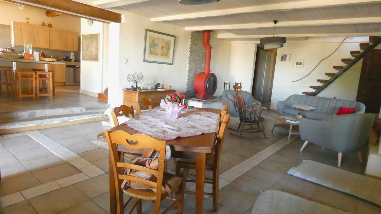 Hotel La Sourciére d'Eros à Bellesserre Extérieur photo